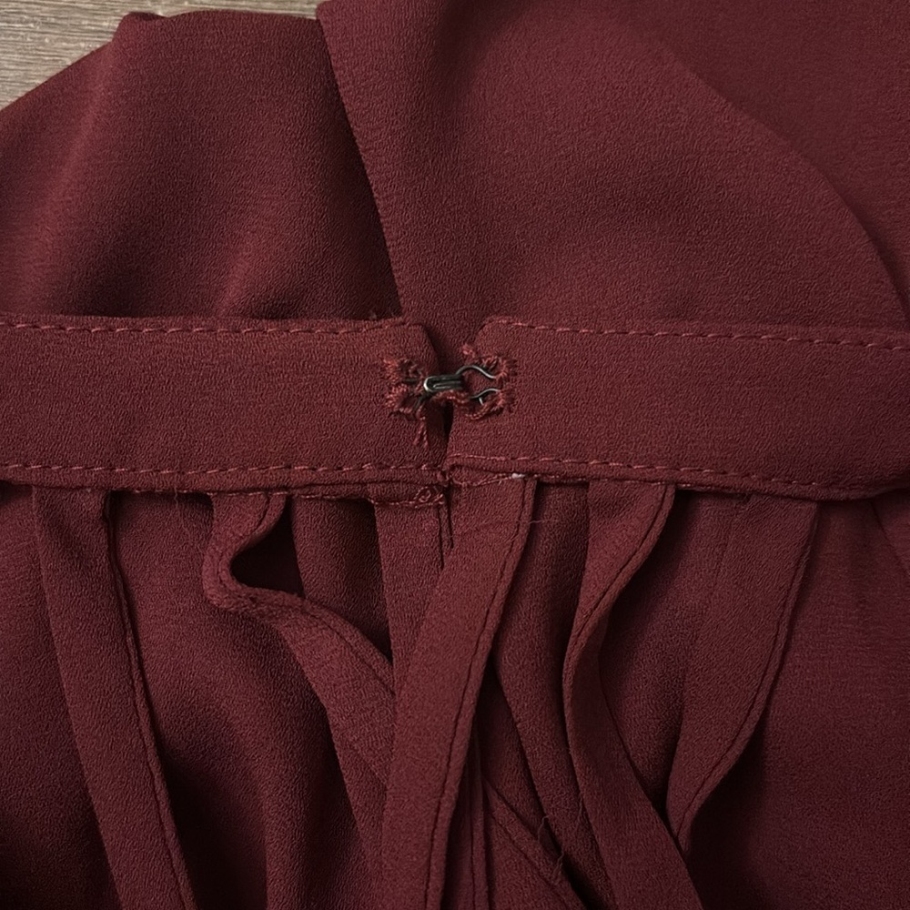 Buckle Maroon Dressy Top- Size XL - Picture 7 of 11